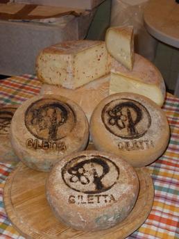Plaisentif: il formaggio delle viole